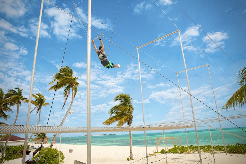 Breezes Bahamas 23/42