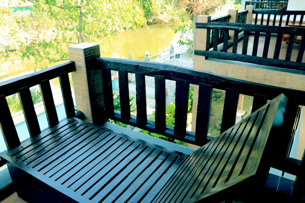 Baanrimnam Resort Trat 11/48