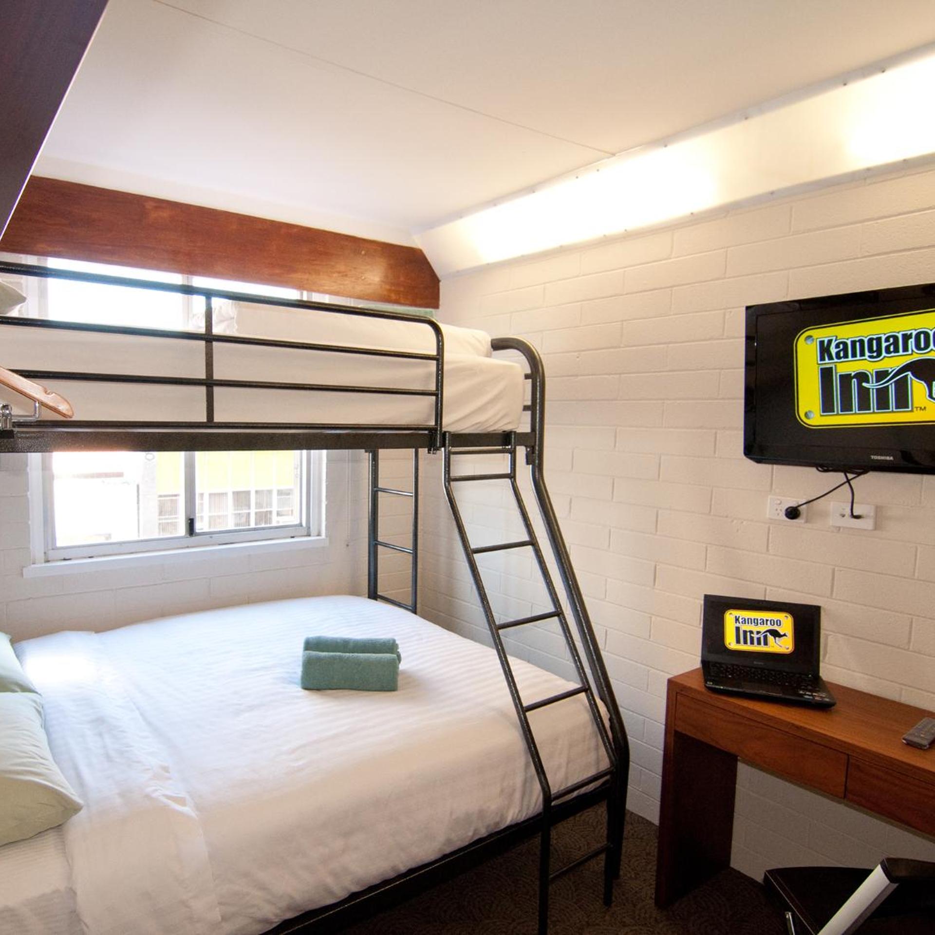 Kangaroo Inn 9/50