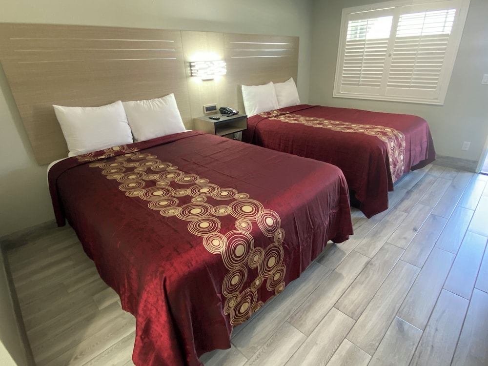 Mayfair Inn Ontario Airport 19/35