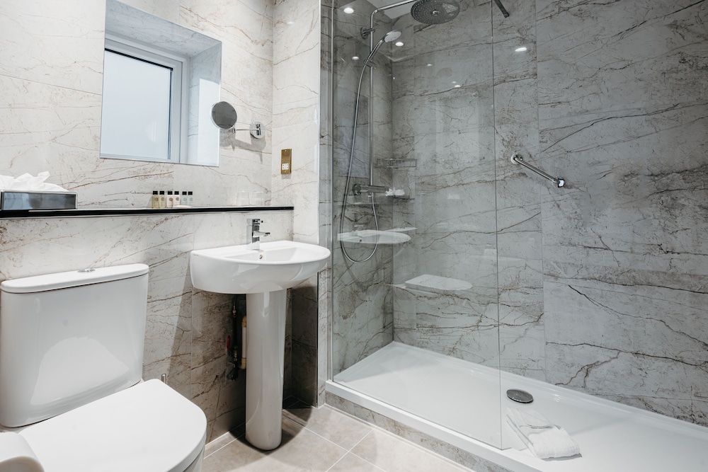غرفة مفردة، Drury Court Hotel 16/17