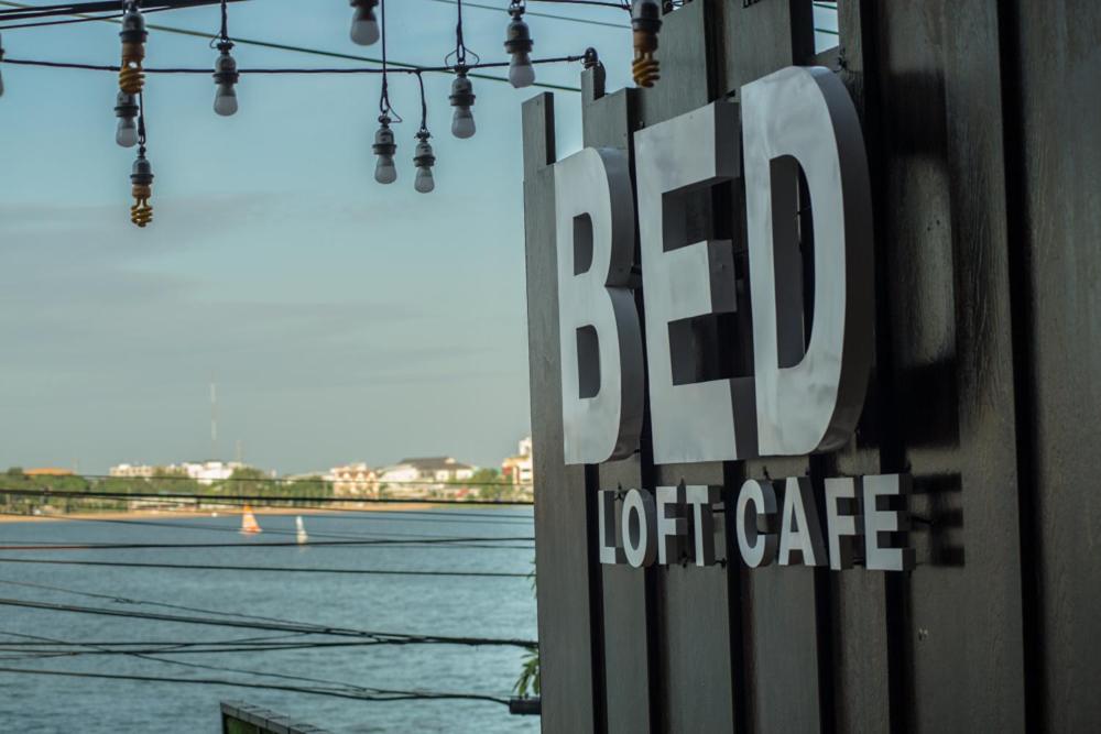 Bed Loft Cafe 59/63