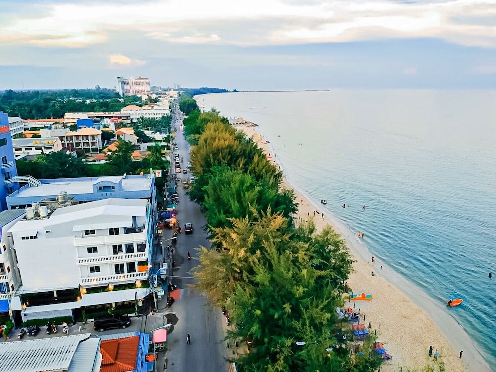 The Beach Cha Am Residence 3/100