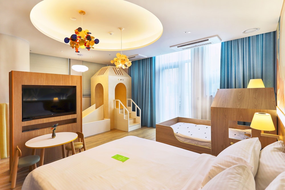 Wirye Militopia Hotel by Marine 25/62