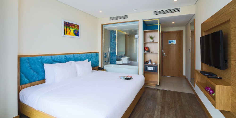 San Marino Boutique Danang 22/69