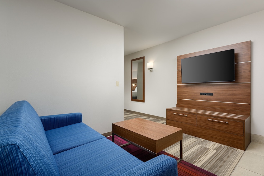 Holiday Inn Express Hotel & Suites Tullahoma 29/47