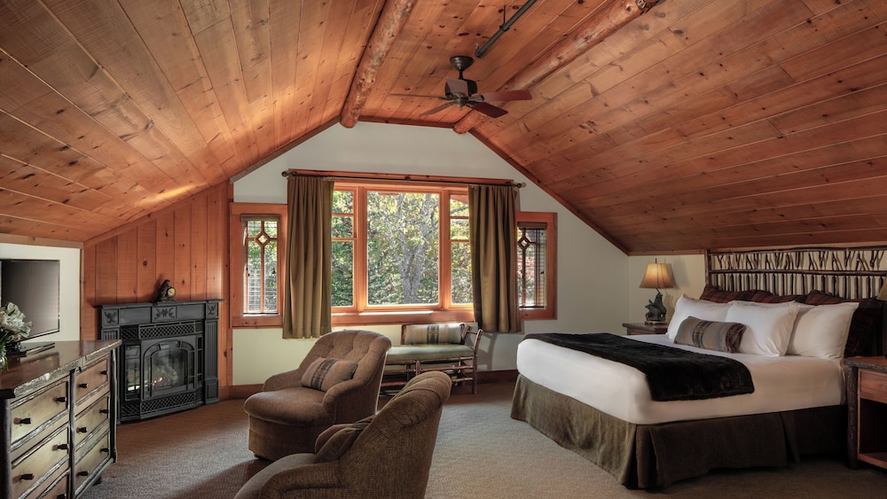 Whiteface Lodge 26/80