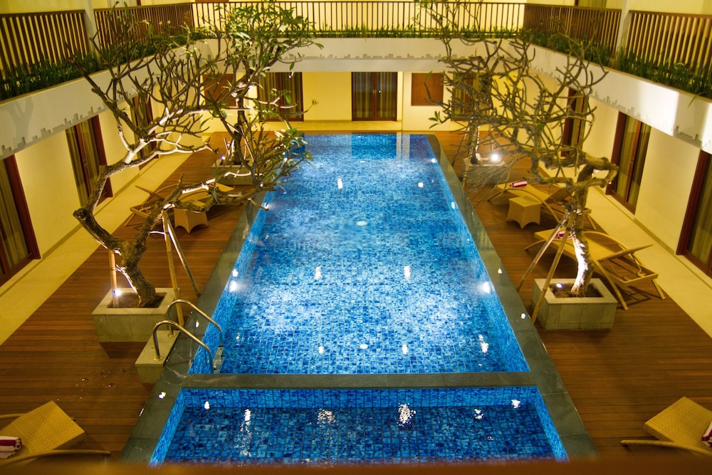 Sense Sunset Seminyak 32/57