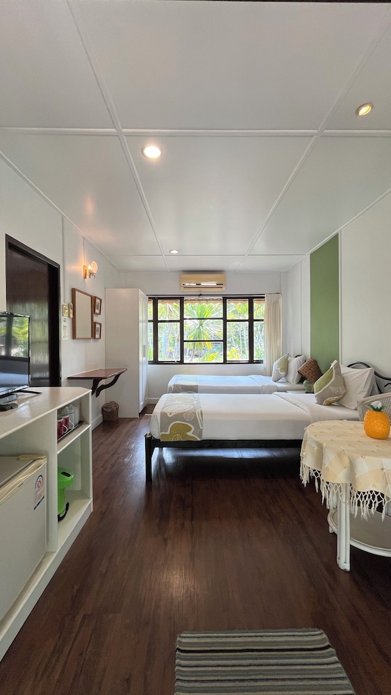 Suan Ban Krut Beach Resort 22/66