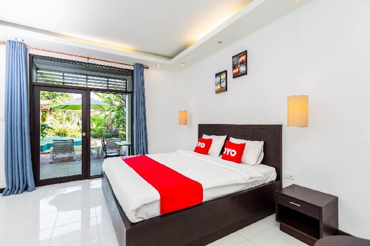 Deluxe, Double Bed, Pool View