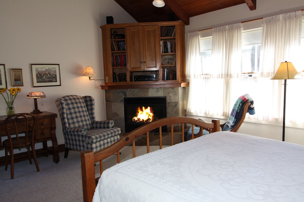 Joshua Grindle Inn 40/64