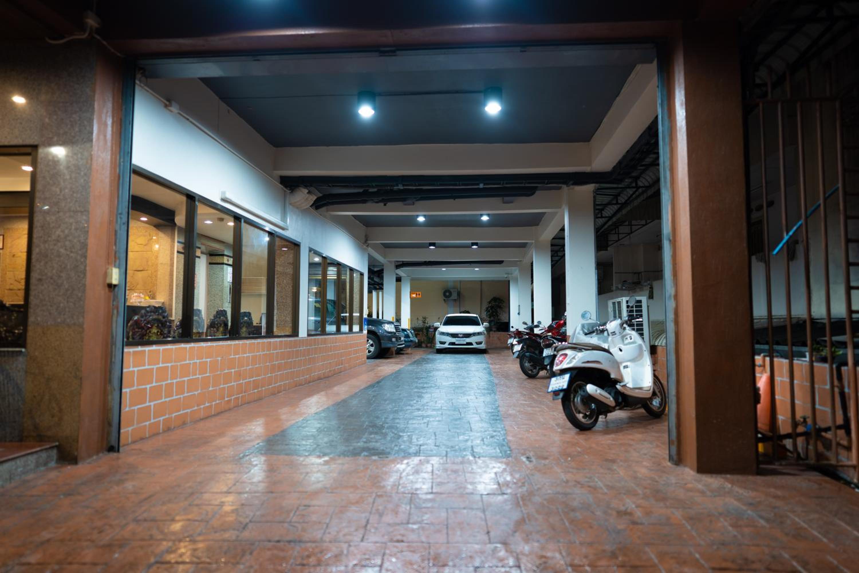 Betong Hello Hotel 26/38