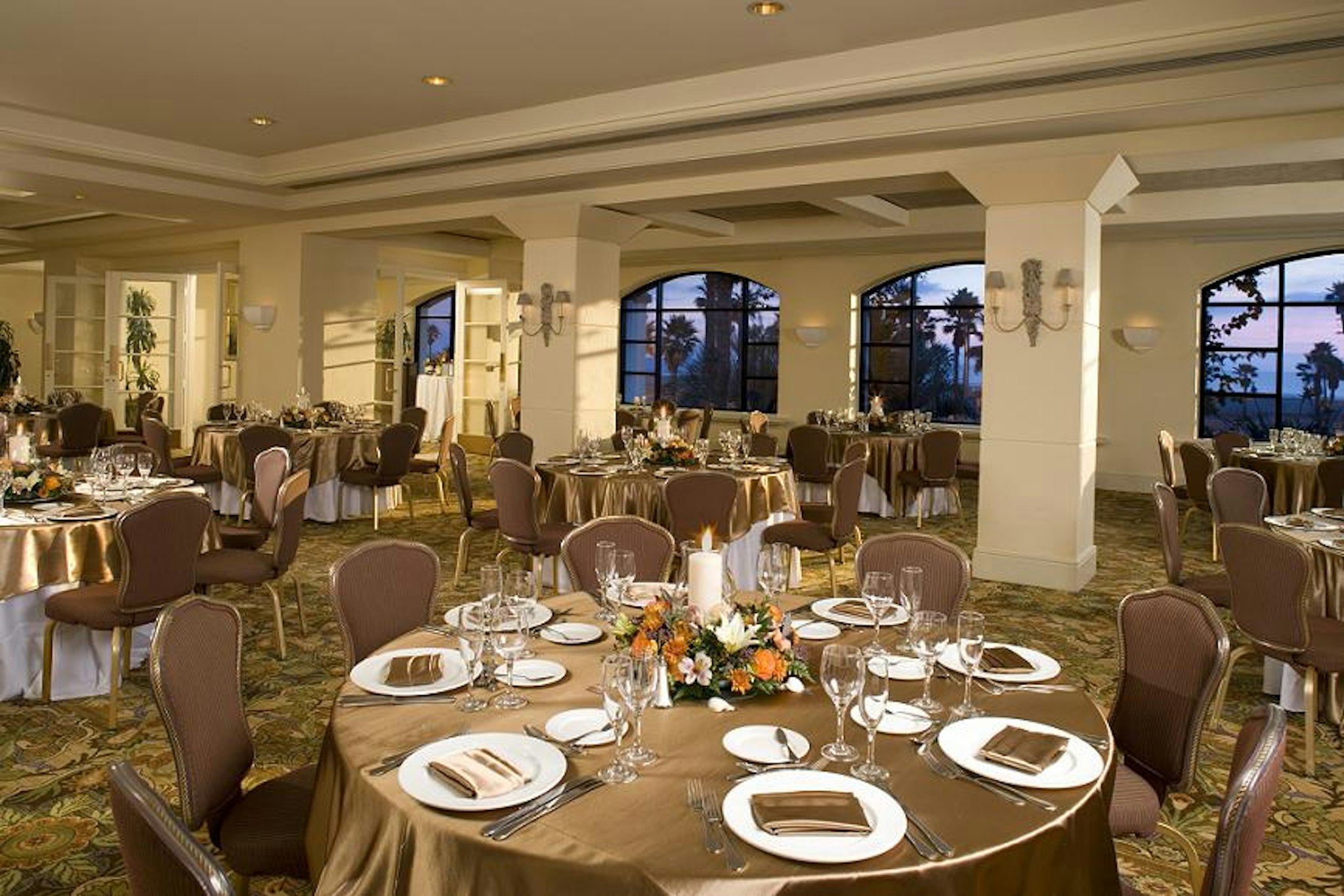 The Waterfront Beach Resort, a Hilton Hotel 54/77