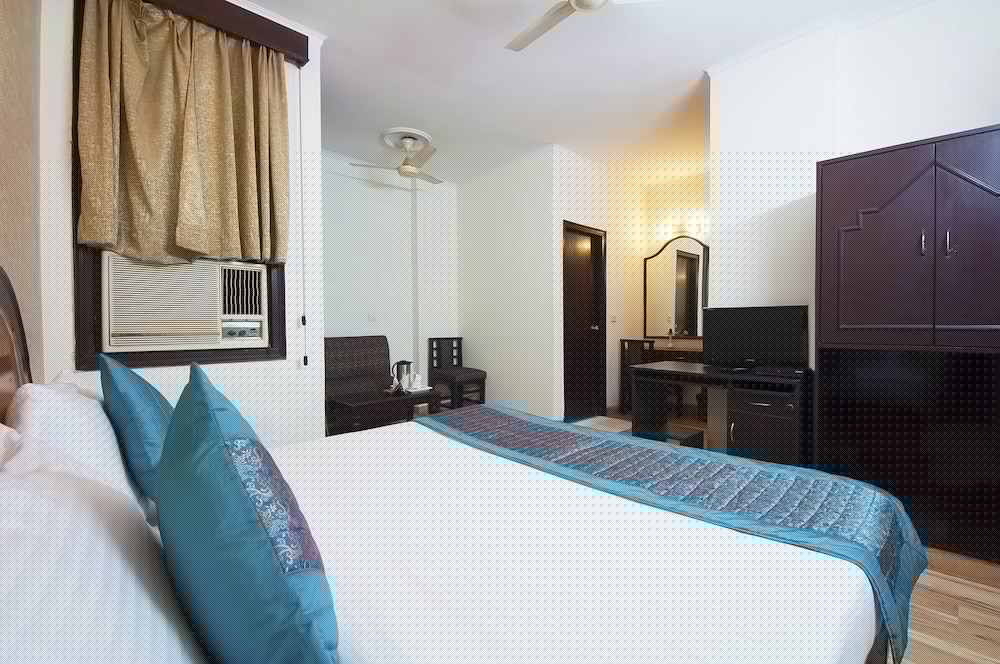 Delhi Darbar hotel 13/63