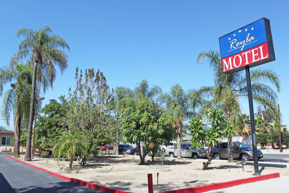 Royla Motel 39/44