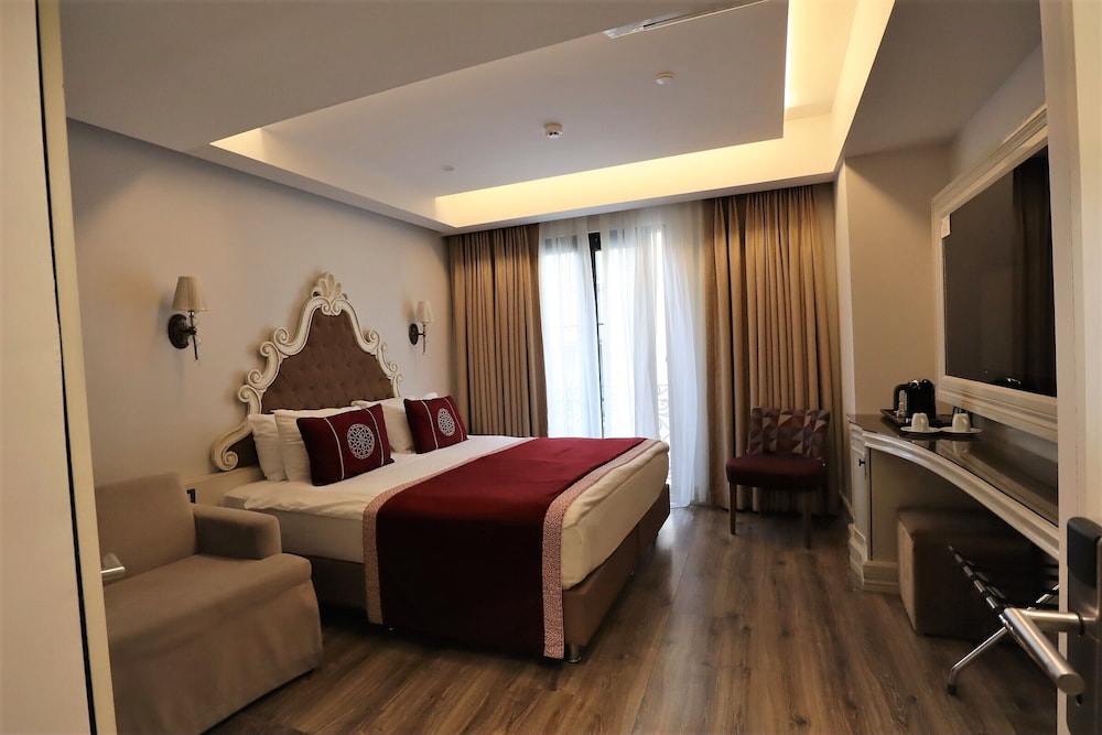 ANTHEMIS HOTEL 43/71