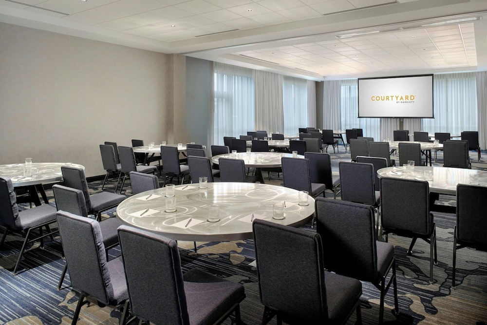 Courtyard BY Marriott Atlanta Covington 18/31