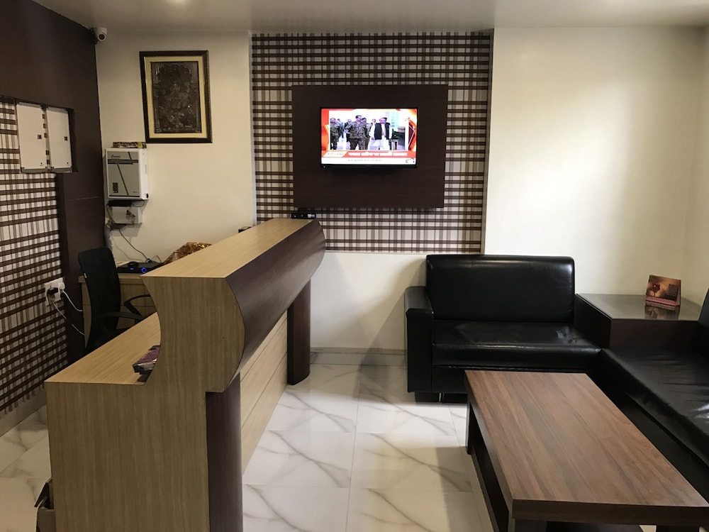 Elite Suites Mint Gomti Nagar 35/50