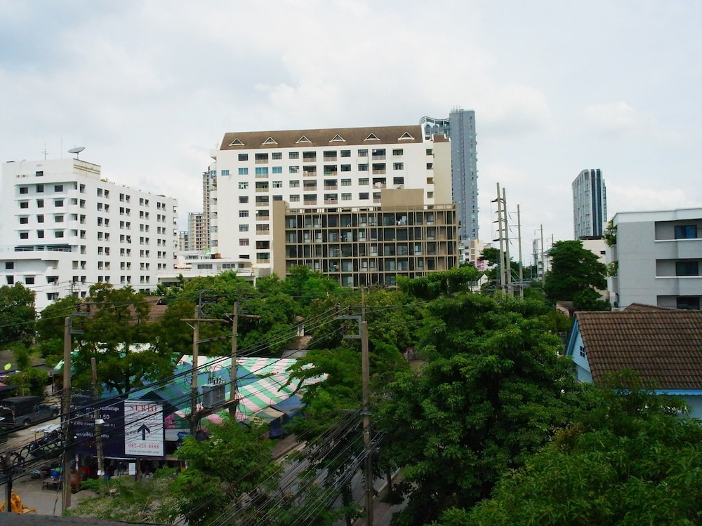 VX The Fifty Hostel 2/55