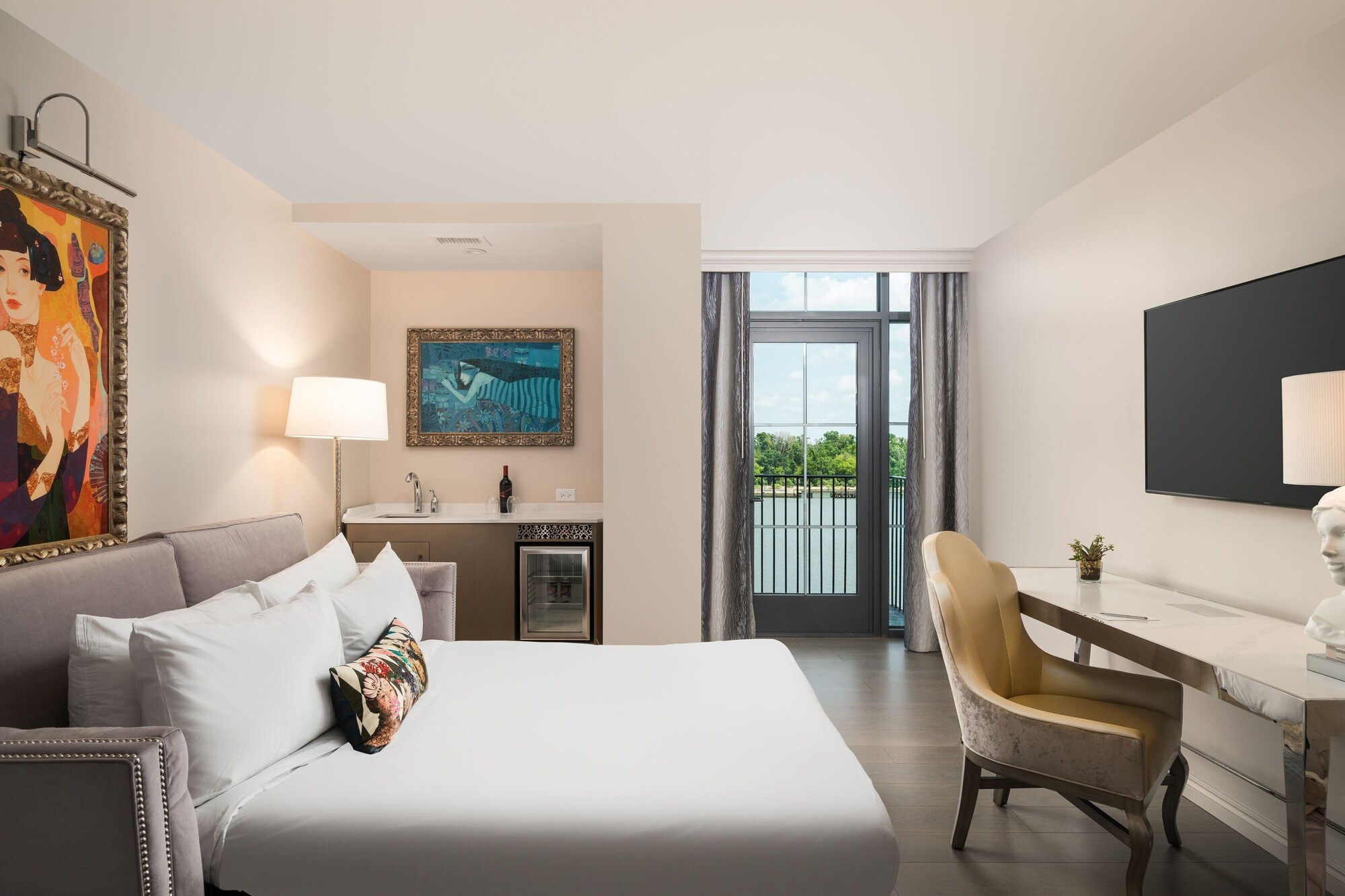 ROOM, KING BED, ACCESSIBLE