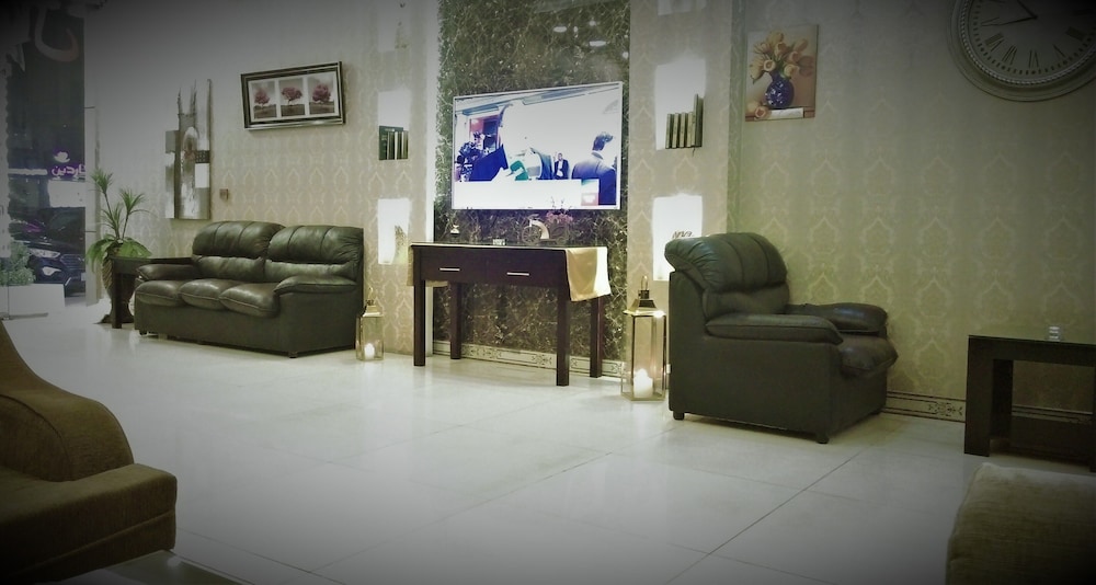 عروس الفيصلية للوحدات السكنية المفروشة(Aros Alfaisaliah Furnished Units) 49/73
