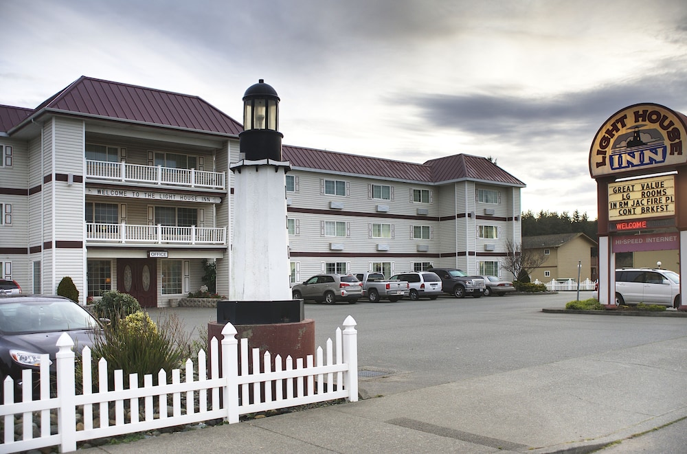 Lighthouse Inn 35/37