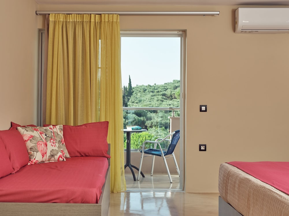 Koukounaria Hotel And Suites 52/74