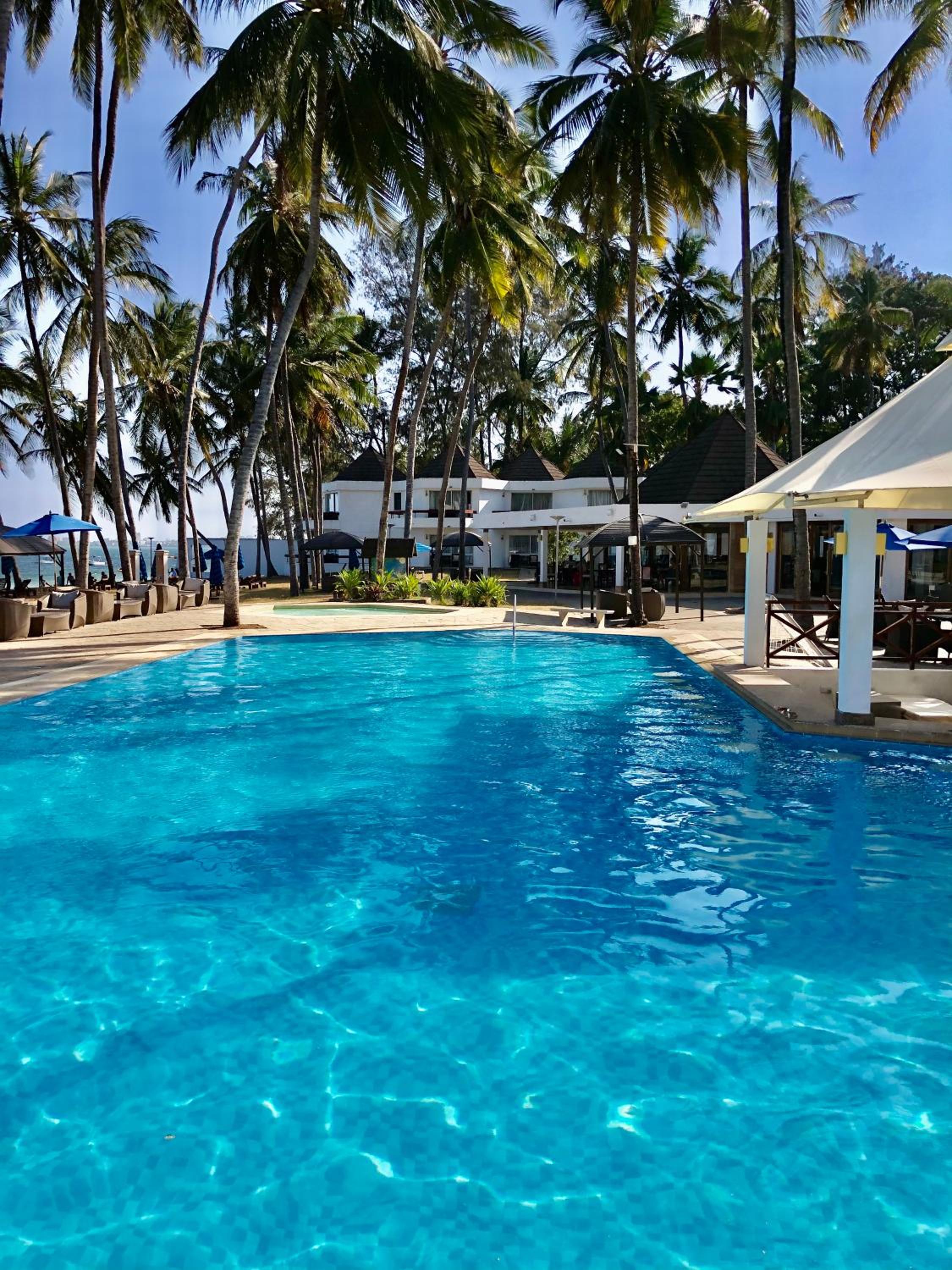 Kenya Bay Beach Hotel 43/46