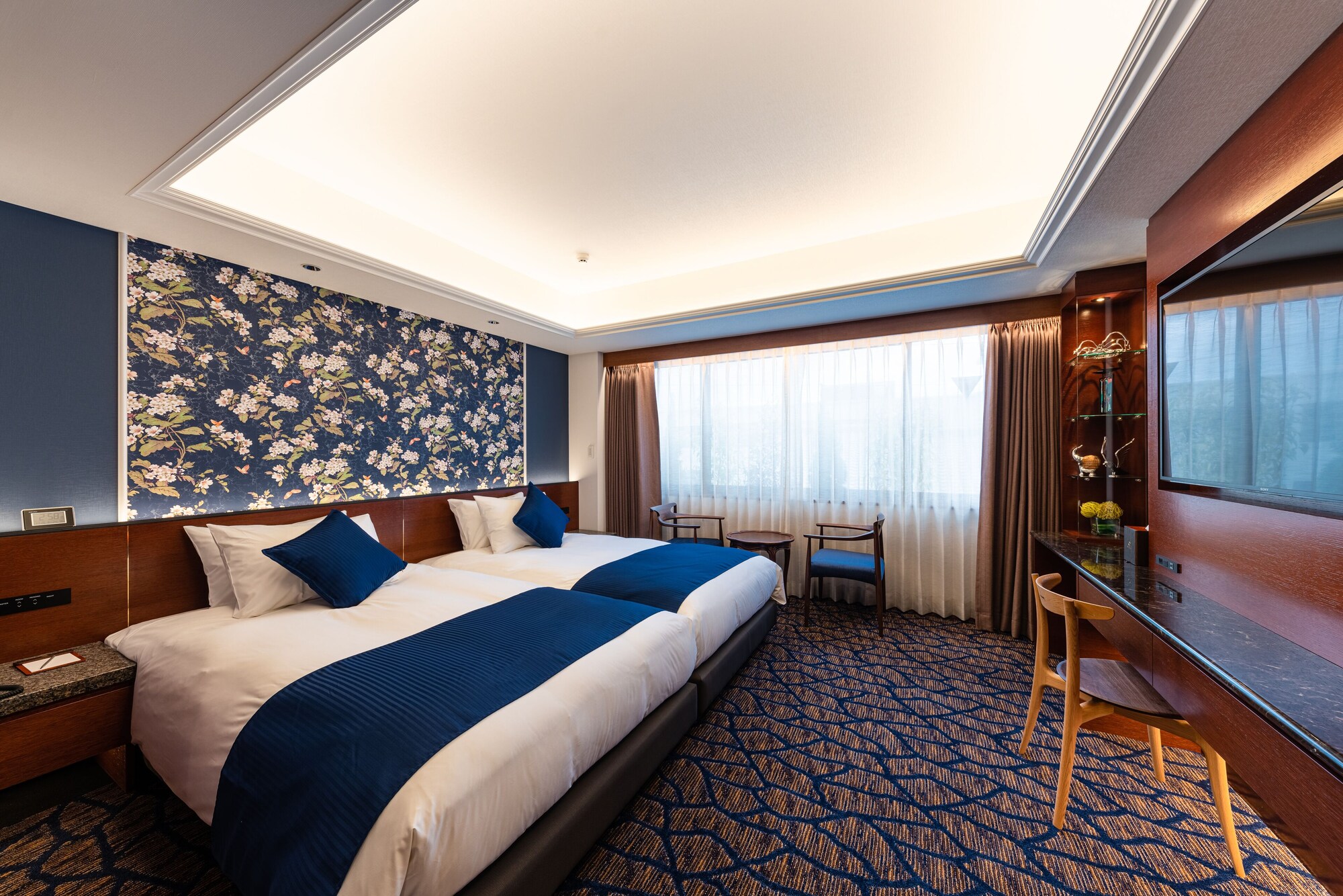 SUPERIOR, TWIN BEDS