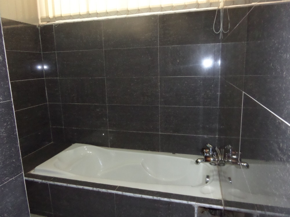Primal Hotel GRA-Ikeja 50/50