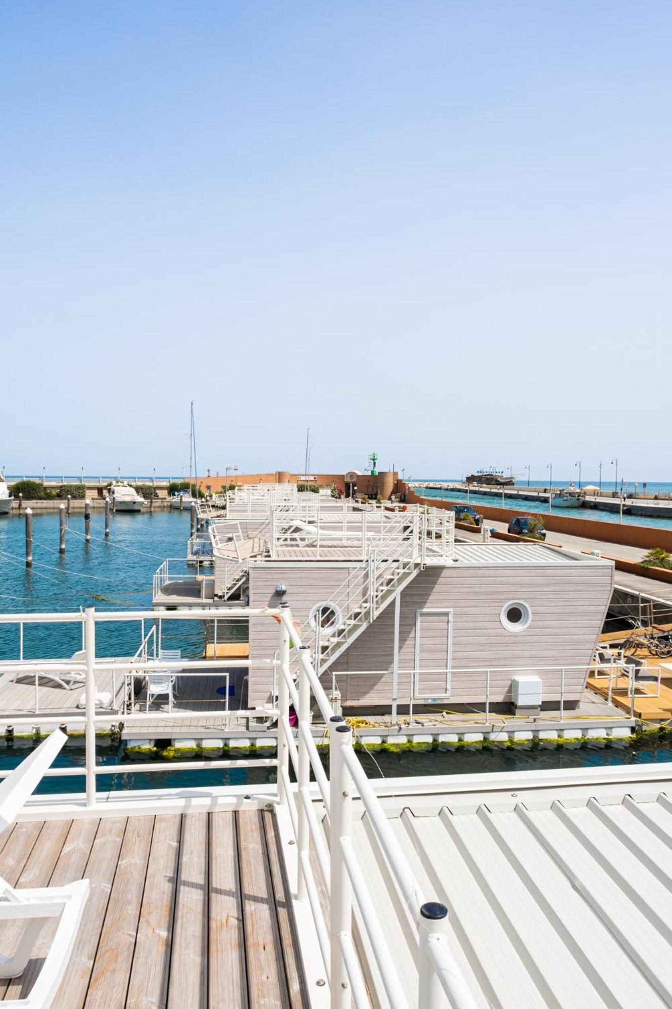 Marina Blu Floating Resort Rimini 23/27