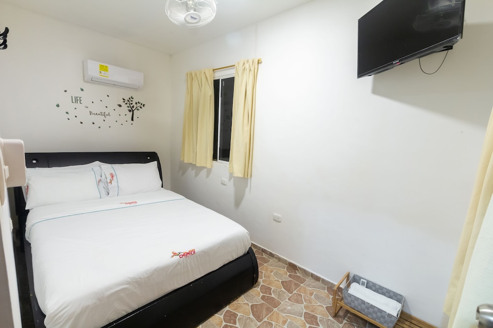 1 BEDROOM, STANDARD, SHARED BATHROOM