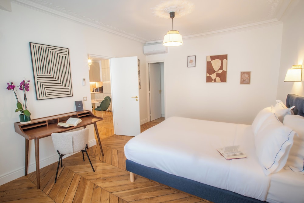 Presidential, Apartment, 2 Queen Beds, 2 Bathrooms, 2 Sofa