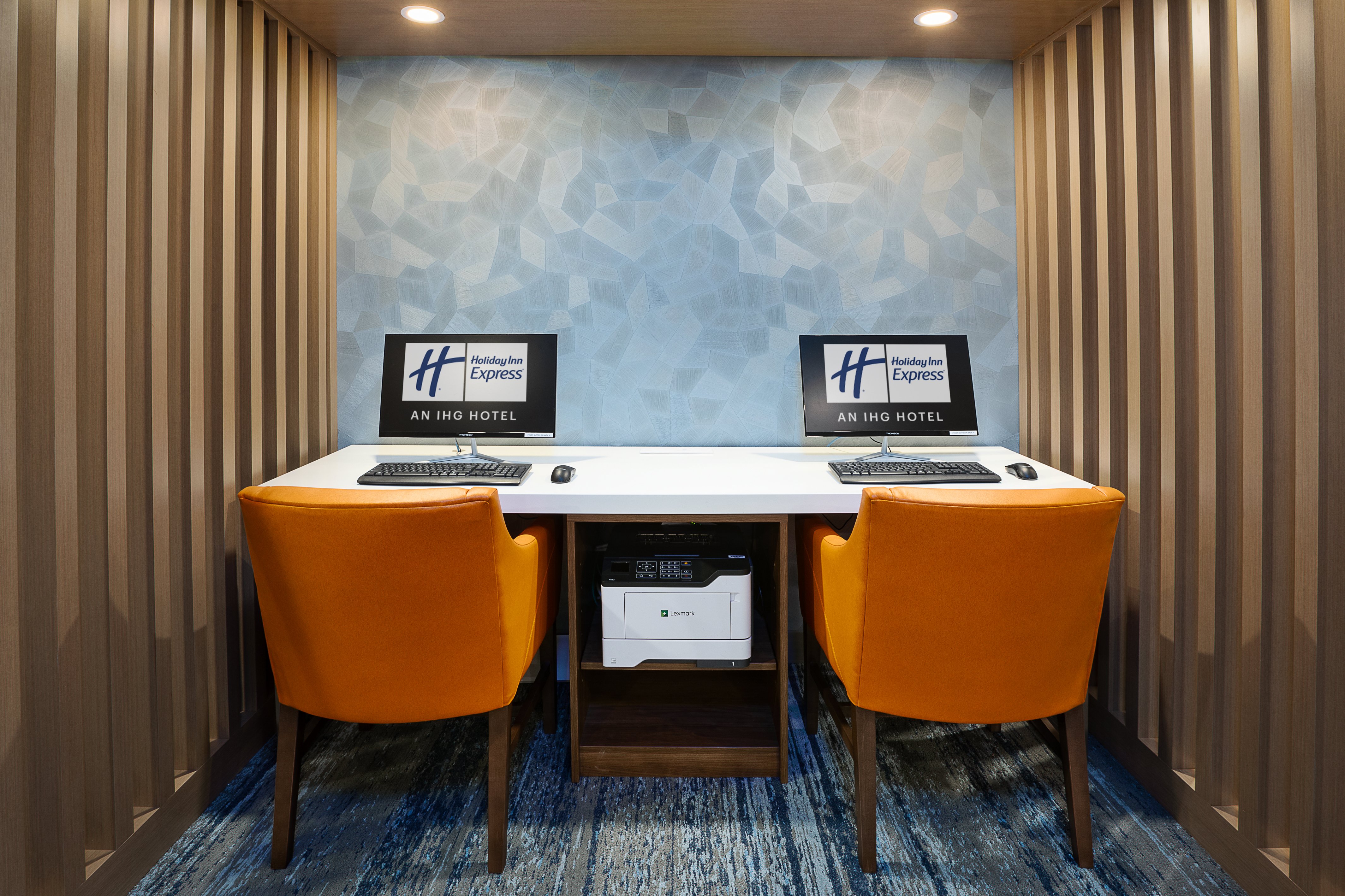 Holiday Inn Express Suites Fredericton 69/76