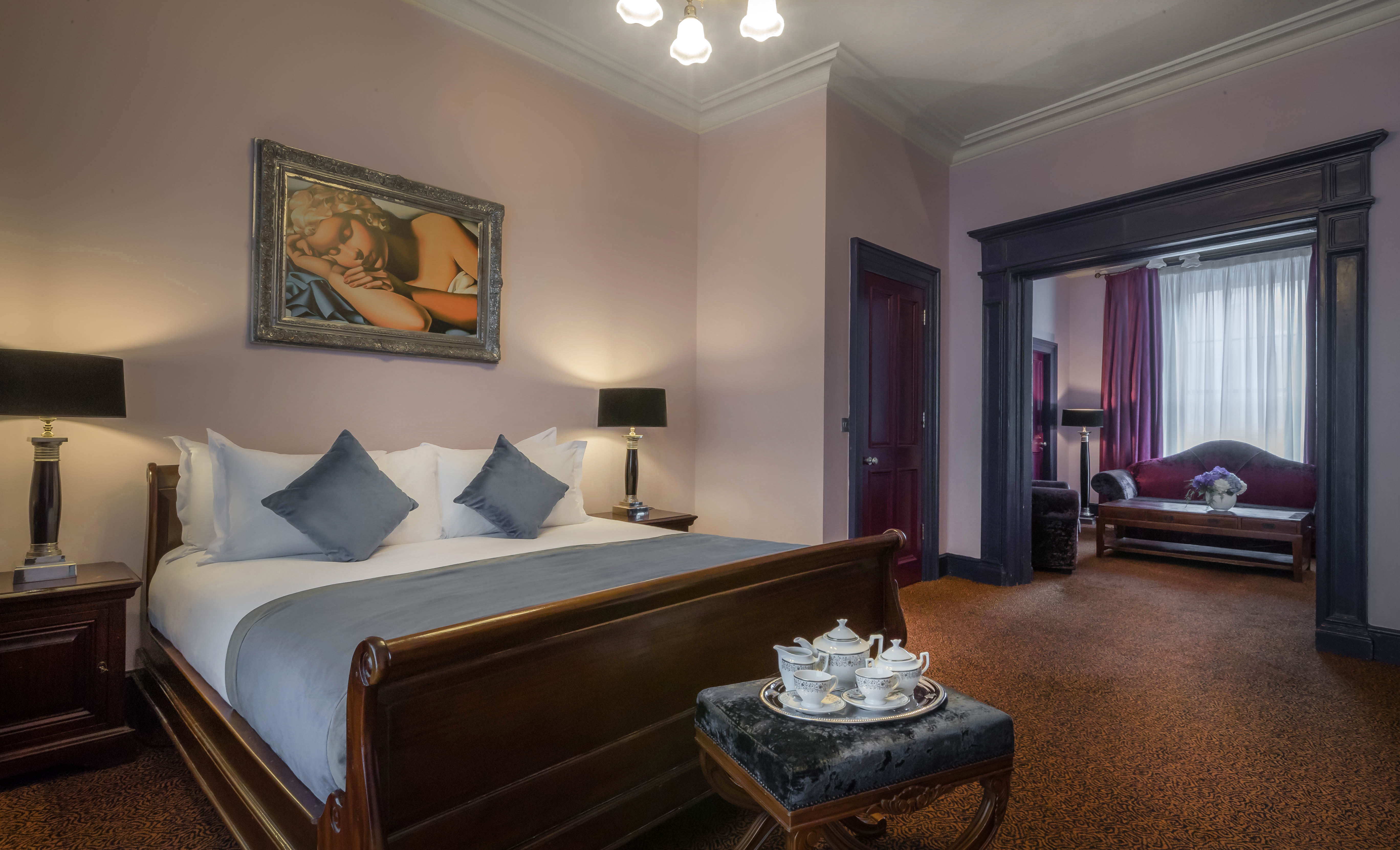 Executive, Suite
