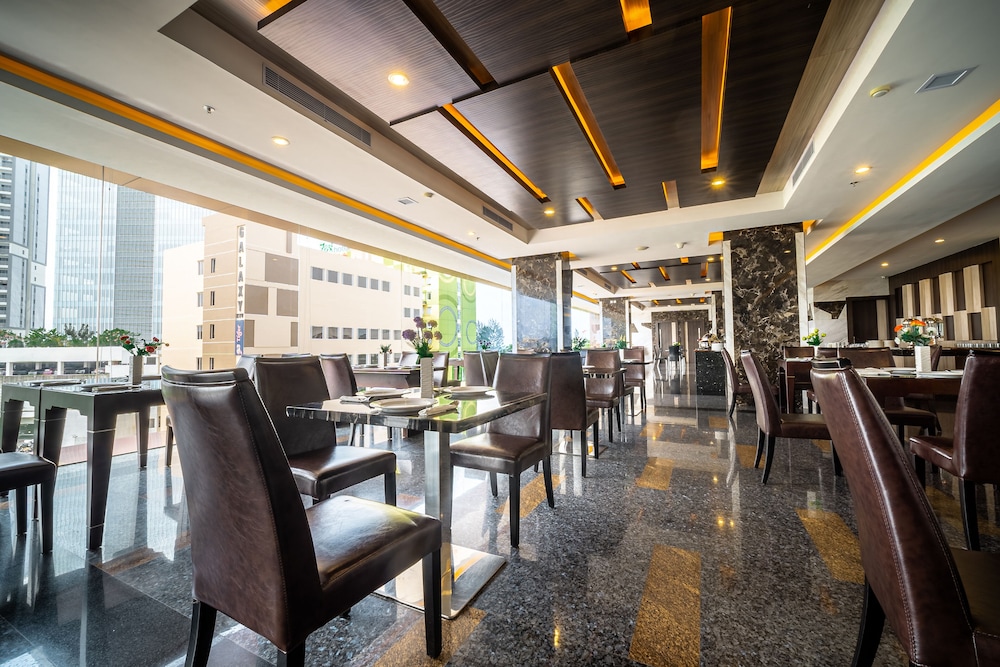 M One Hotel 34/52