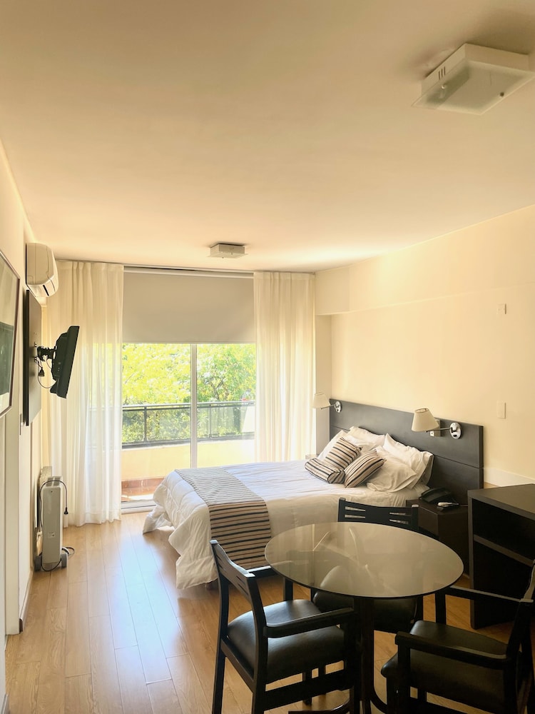 Golf Tower Suites Apartments 36/64