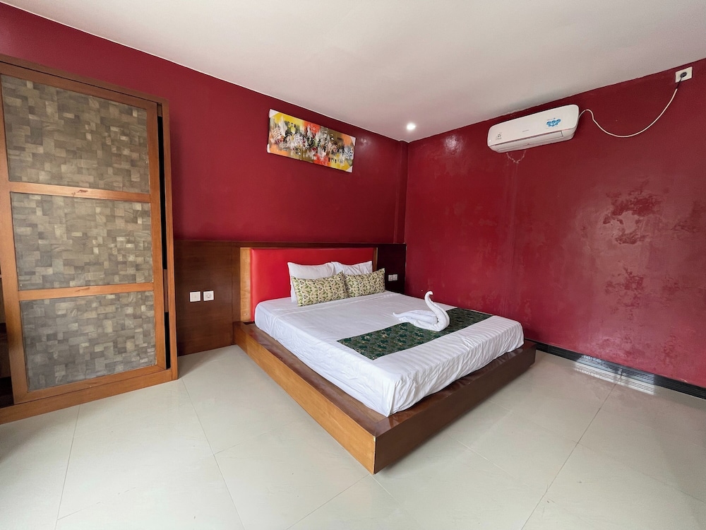 DELUXE, DOUBLE BED