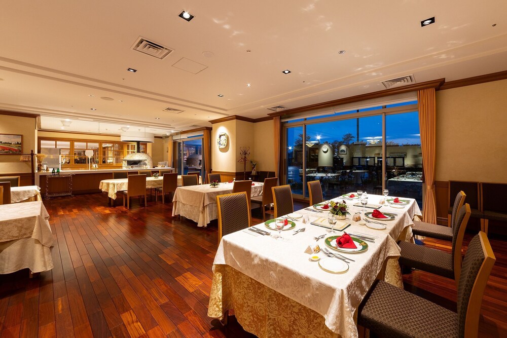 Grand Empire Hotel 36/49