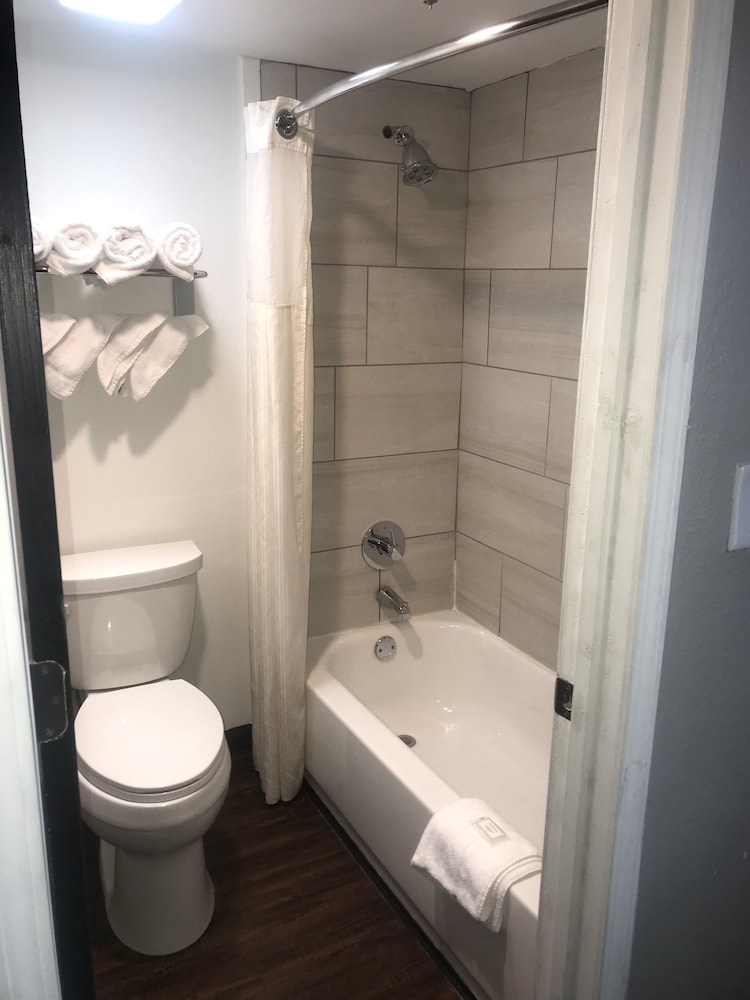 VetteCity Hotel 18/21