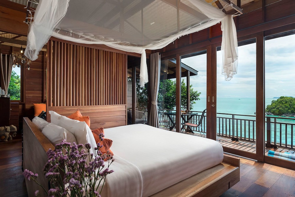 Serendipity Beach Resort Koh Lipe 13/49