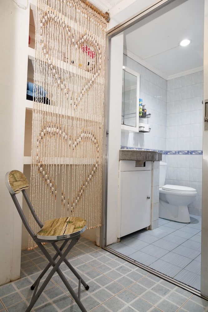 Lala Panzi Bed And Breakfast 8/64