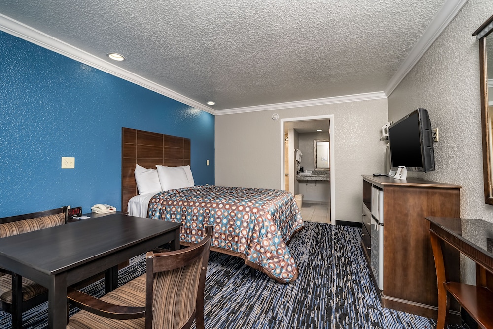ROOM, DOUBLE BED