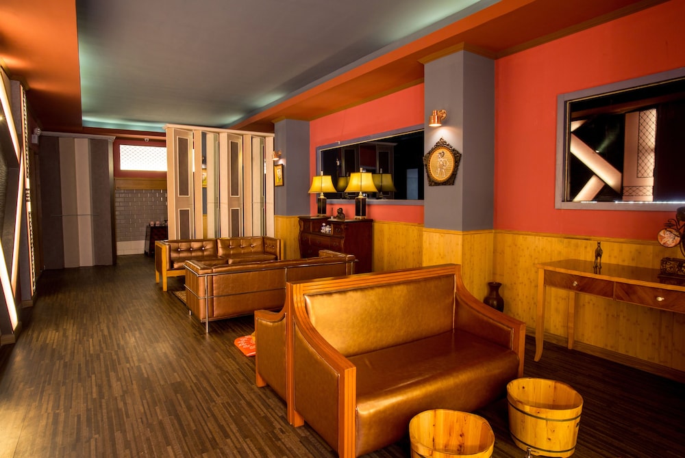 Appleton Hotel 17/23
