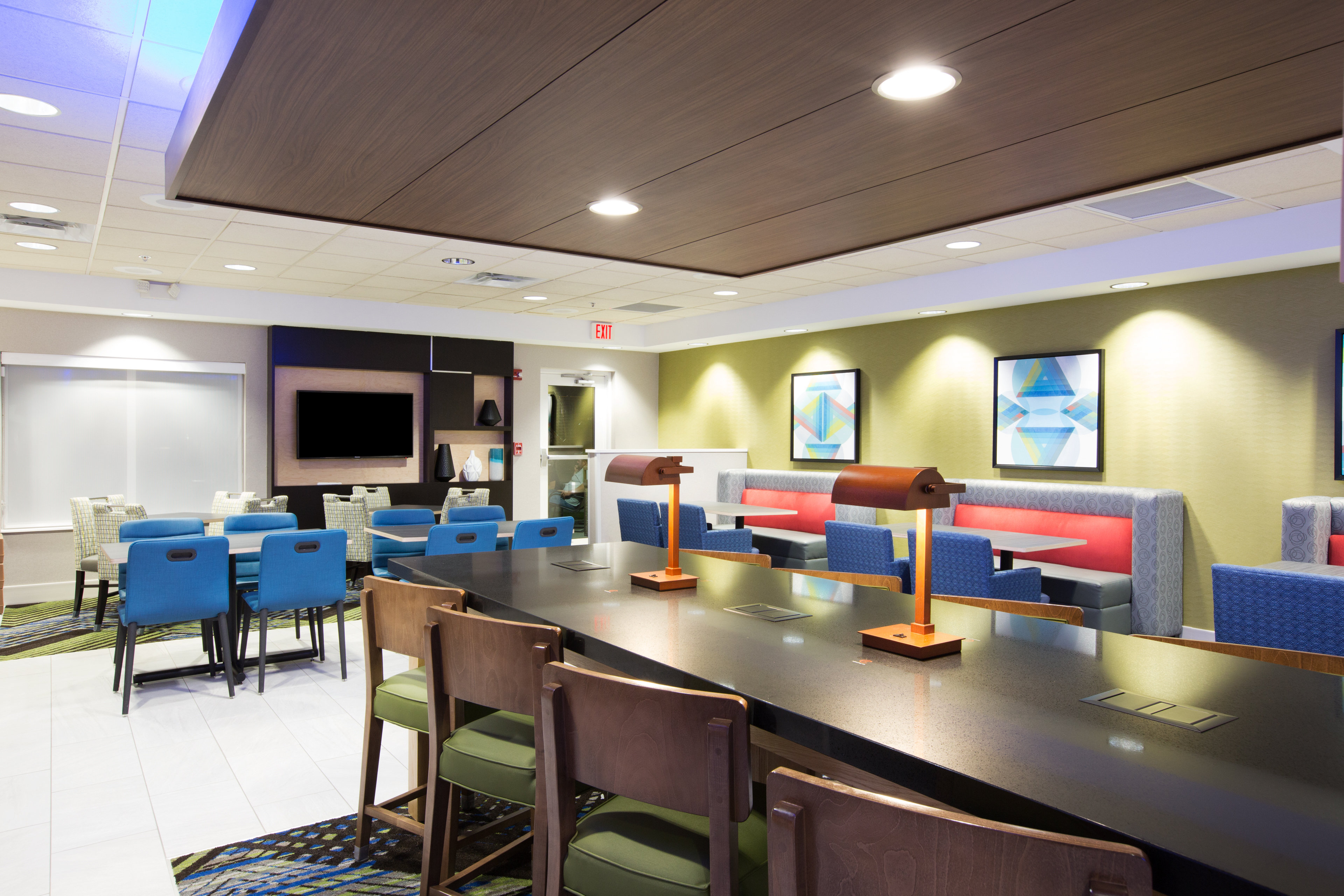 Holiday Inn Express Hastings 51/57