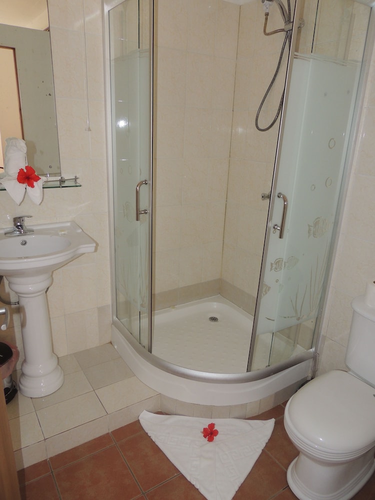 Reef Holiday Apartments Hotel Mahe Island 15/60