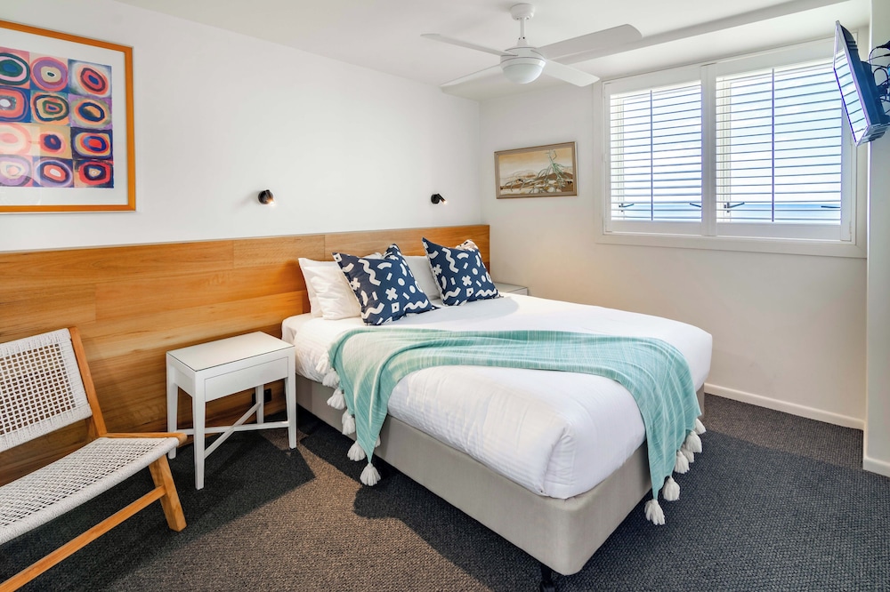 1 BEDROOM, SUPERIOR, APARTMENT, OCEAN VIEW