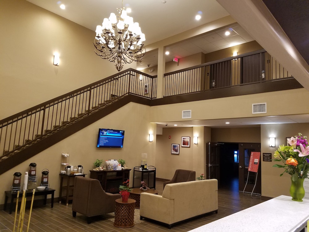 Comfort Inn and Suites Vernal National Monument Area 9/42