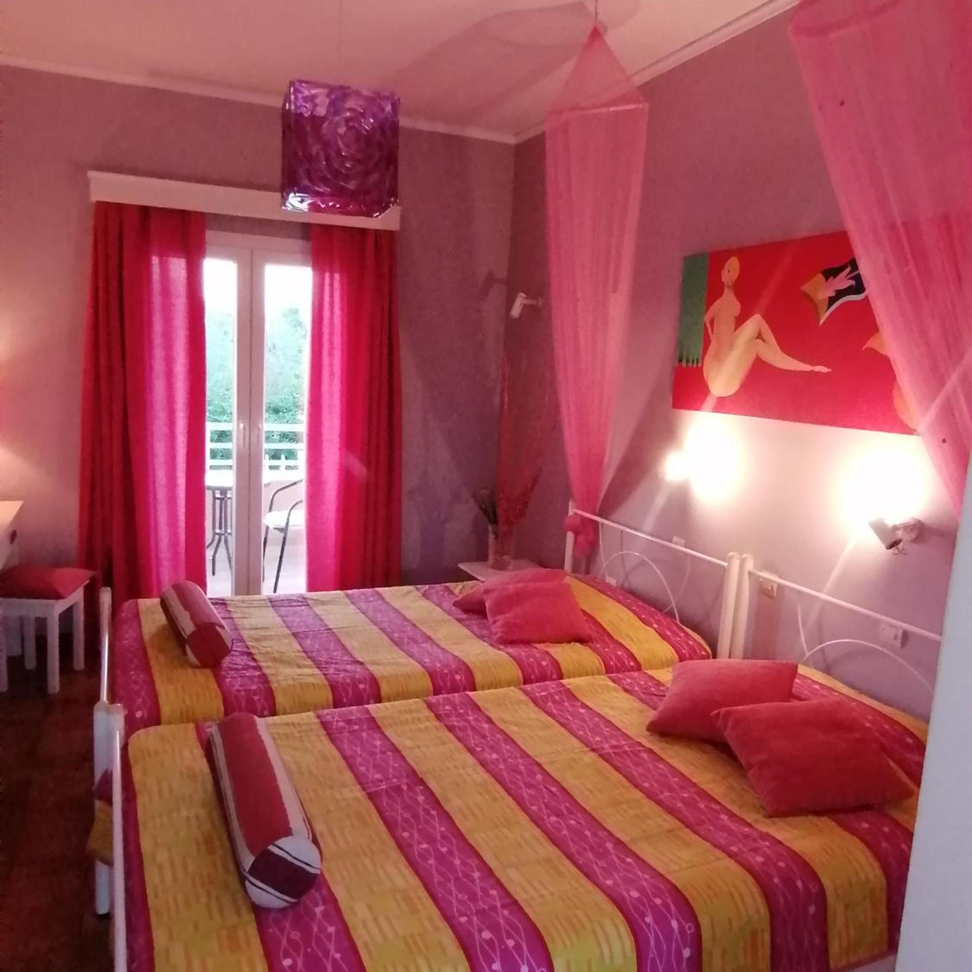 studio, Sausan Hotel 2/10