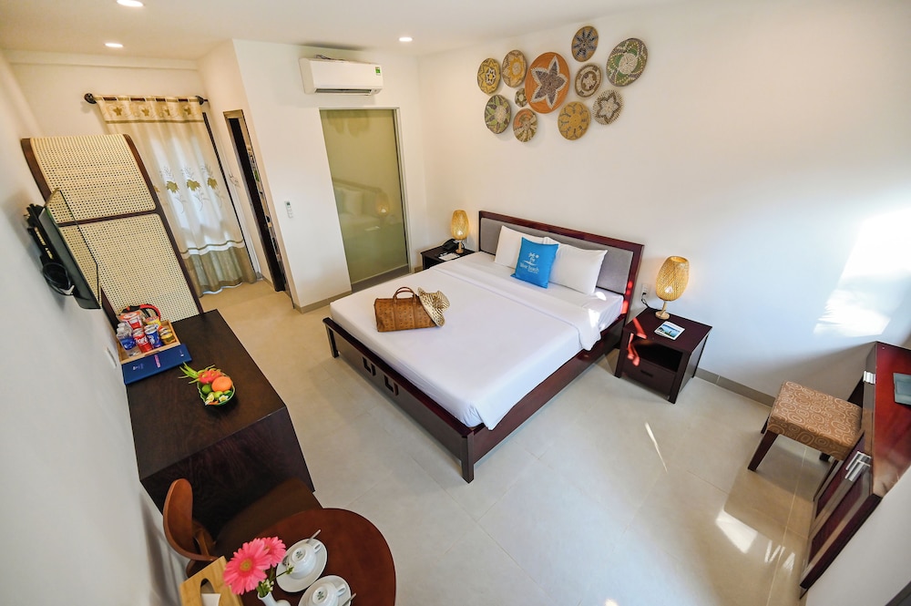 DELUXE, DOUBLE BED